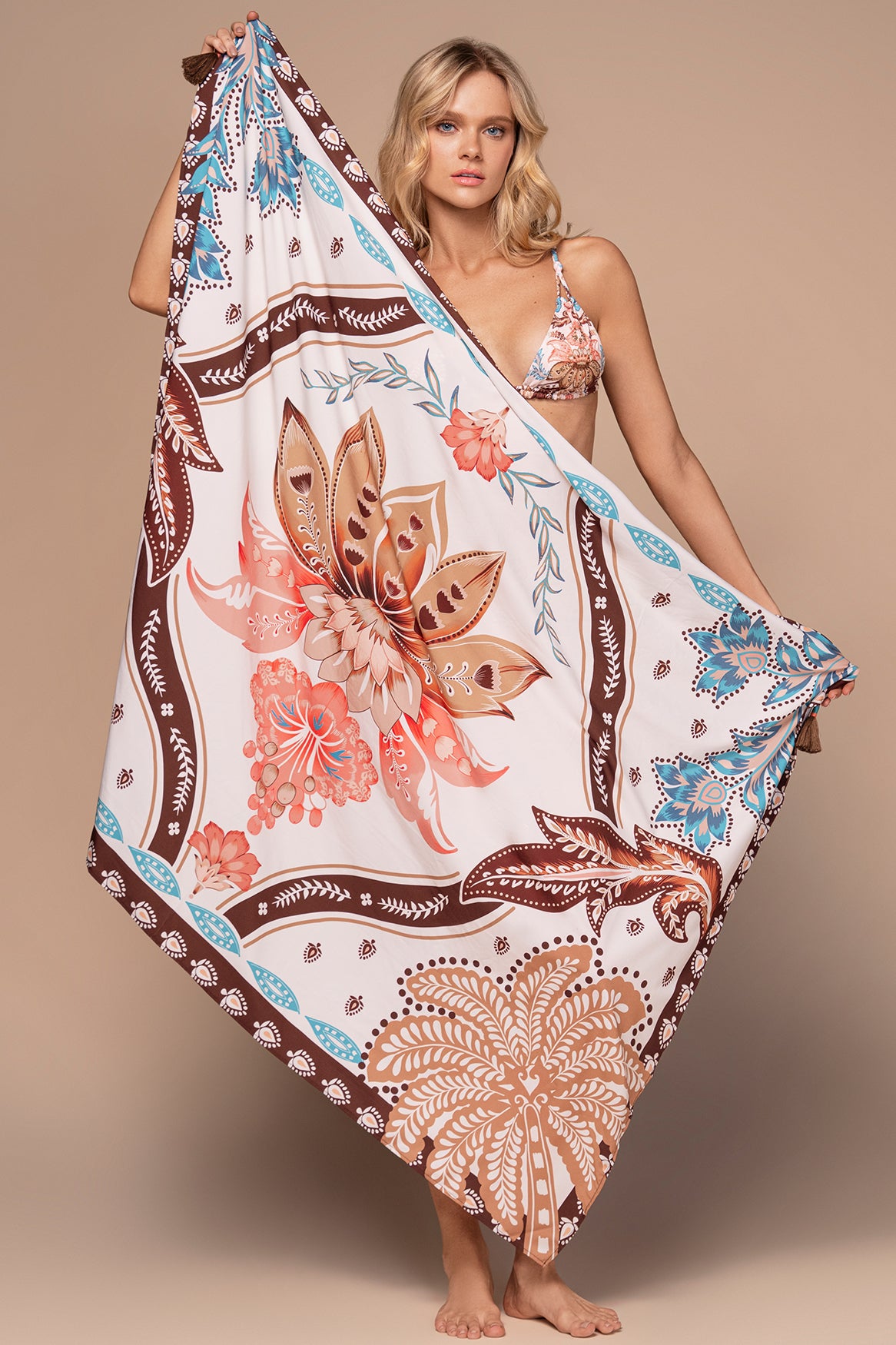 JULIA FIORENTINA PAREO